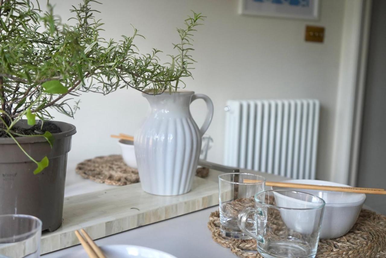 Spring Stays Cosy 2-Bed Residence With Free Parking London Exterior foto